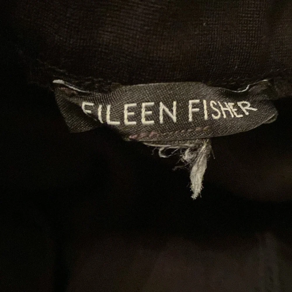 Eileen Fisher black women’s pants - size L - button closure - elastic back - Picture 4 of 11